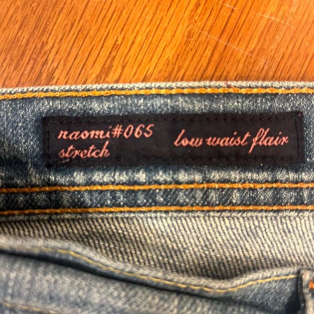 Citizens of Humanity Naomi #065 Stretch Low Waist Flare Jeans SZ 28 Distressed - Picture 8 of 12